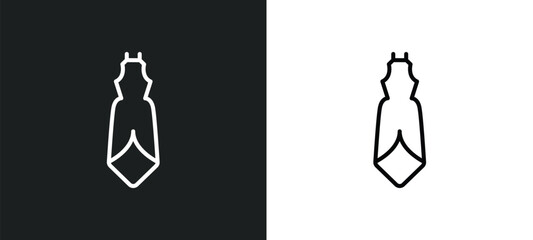 Fototapeta premium cloth line icon in white and black colors. cloth flat vector icon from cloth collection for web, mobile apps and ui.