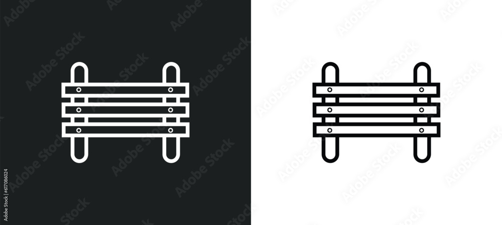 Aufkleber paddock line icon in white and black colors. paddock flat vector icon from paddock collection for we