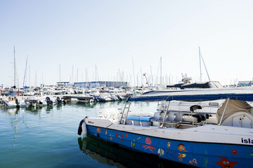 Fototapeta premium boat, sea, yacht, water, ship, ocean, sky, summer, travel, boats, catamaran, sail, sailboat, sailing, lake, coast, vacation, luxury, marina, port, yachts, landscape