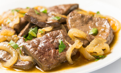 Hígado encebollado
