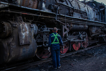 The last steam locomotive engineers in China