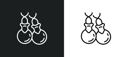 Fototapeta premium castanets line icon in white and black colors. castanets flat vector icon from castanets collection for web, mobile apps and ui.