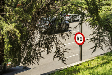 Circular speed limit warning s