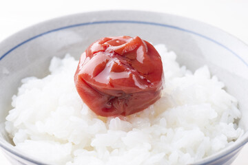 酸っぱくて美味しい梅干しとご飯