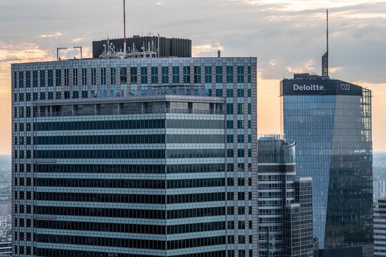 Wieżowiec Deloitte Q22 w Warszawie