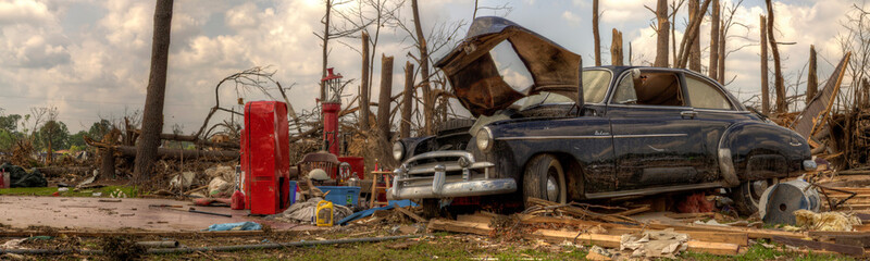 Fototapeta na wymiar Tornado Damage in Pleasant Grove, Indiana, 2011