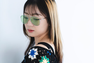 若い女性