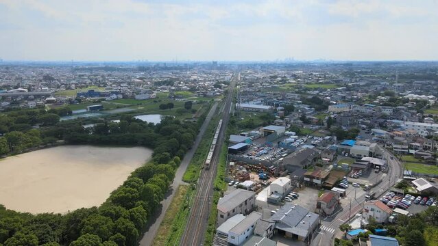 越谷市 さいたま 埼玉県 沿線 都市 町 街 ベッドタウン 政令指定都市 空撮 ドローン 線路 電車
