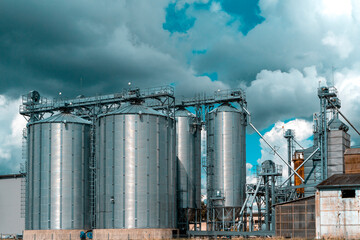 Agricultural Silos - Building Exterior, Storage and drying of grains