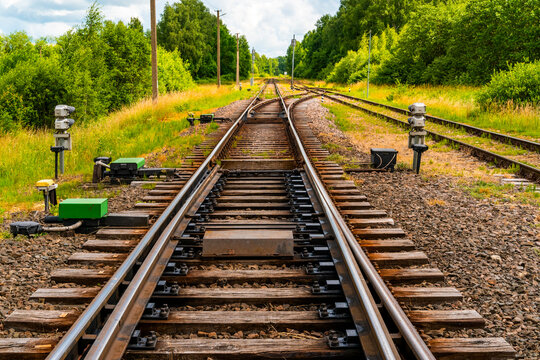 Railway mechanism for changing the train track