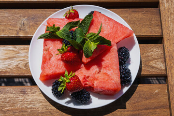 hi res Bio Dessert Obst Wassermelone Holz