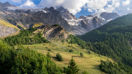 Obraz premium La Meige from La Grave, France
