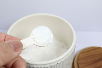 容器に入った天日塩