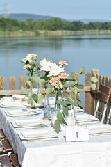 Dekoration-Hochzeit-Blumen-Natur-Tisch