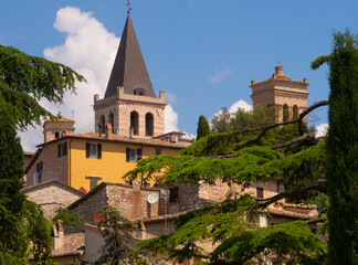 Fototapeta na wymiar Italia, Umbria, il paese di Spello.