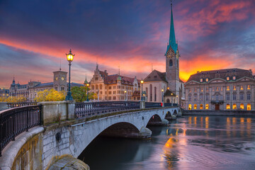 Fototapeta na wymiar Cityscape image of Zurich, Switzerland during dramatic sunset.