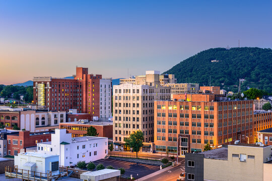 Roanoke, Virginia, USA downtown skyline.