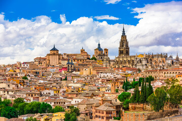 Naklejka premium Toledo, Spain old town city skyline.