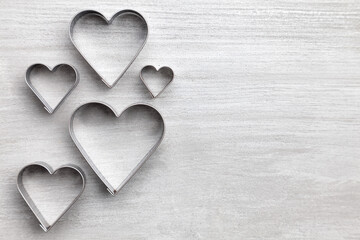 Obraz premium Love concept. Hearts on grey rustic background