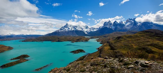 Papier Peint photo Cuernos del Paine view from mirador condor in torres del paine national park in patagonia, chile, view of cuernos del paine and lake pehoe
