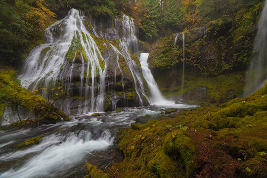 Base of Panther Creek Falls in Washington State during Fall Season