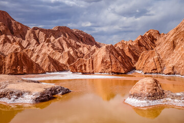 Valle de la muerte landscape in San Pedro de Atacama, Chile © Designpics