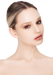 Obraz na płótnie Canvas Beauty fashion model with natural makeup skin care and spa treatment