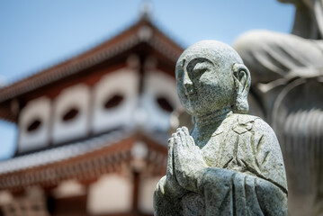 旅行で訪れた広島県宮島の小さな仏像に癒される