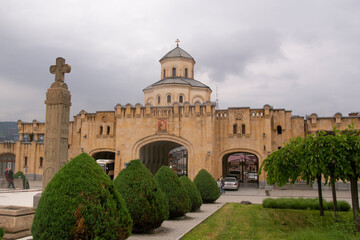 Fototapeta na wymiar Tbilisi, Georgia - May 20, 2023 : the Holy Trinity Cathedral of Tbilisi