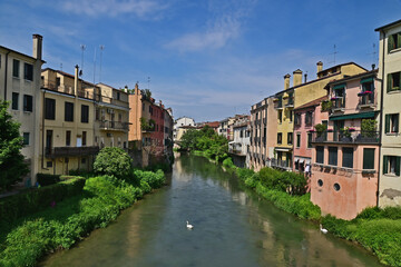 Padova, il fiume Piovego Bacchiglione e Porta Ponte Molino - Veneto