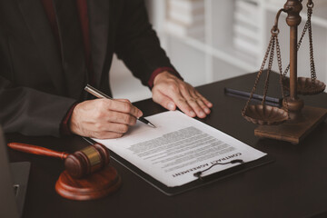 Lawyer concepts to testify to clients and to provide counseling in cases, to provide legal relief,...