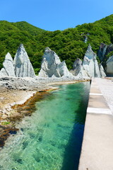 初夏の仏ヶ浦。佐井、青森、日本。６月上旬。