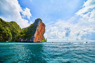 Beautiful scenery of the Thai islands of Phuke, scenery for travel.