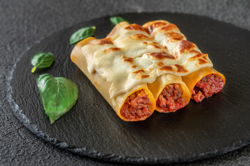 Bolognese Cannelloni with mozzarella