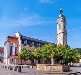 Marketplace with fountain and St. George's Church, Thuringia, Germany. - St. Georgenkirche,...