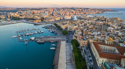 Obraz premium Aerial View of Ortigia Island in Syracuse at Dawn, Sicily, Italy, Europe, World Heritage Site