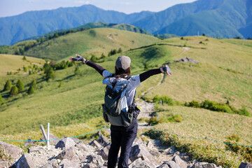 山に登る山ガール