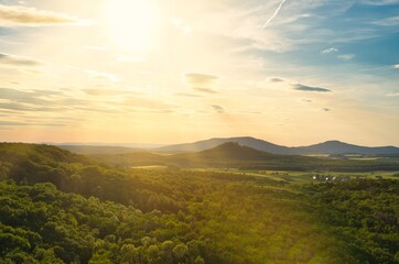 Blick auf den Straufhain und die Gleichberge in Südthüringen Deutschland