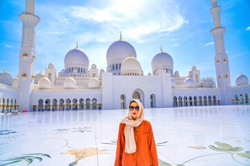 Abu Dhabi Scheich-Zayid-Moschee Portrait of a woman
