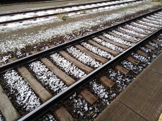 Naklejka premium Schienen eingeschneit