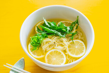冷やしレモンラーメン