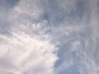 The cirrostratus gradually become cumulus