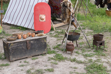 kitchen utensils and household goods in a camp from the time of the ancient roman empire