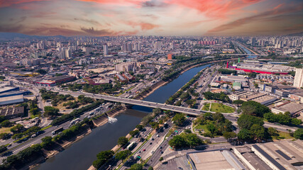Fototapeta na wymiar Aerial view of the Barra Funda neighborhood, on Marginal Tietê in São Paulo, Brazil. Avenue that crosses the city.