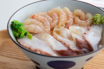 海鮮丼