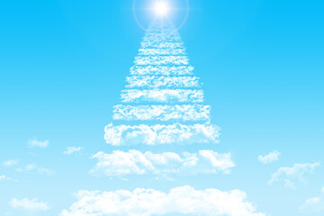 青空にかかる雲の階段
