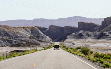 road to the mountains