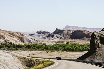 road to the mountains