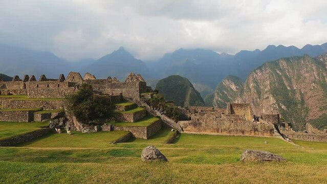 4k video, lost city in Cusco, Machu pichu city of the Incas in Peru.