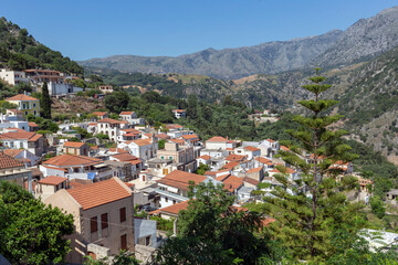 Fototapeta na wymiar view on a small mountain village on the island of Crete (Zografakis)